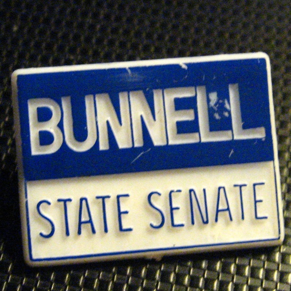 Bunnell State Senate Vintage Campaign Pin - Picture 2 of 4